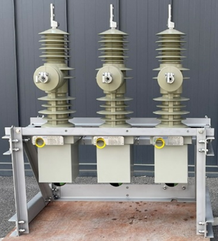 RECLOSER — Solid dielectric auto recloser up to 72.5 kV